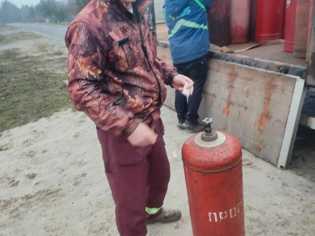 Красный ЗАЗ 1103 Славута, объемом двигателя 1.2 л и пробегом 82 тыс. км за 1000 $, фото 1 на Automoto.ua