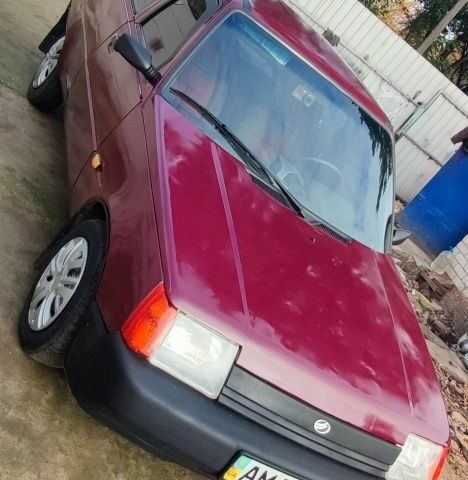 Красный ЗАЗ 1103 Славута, объемом двигателя 1.3 л и пробегом 142 тыс. км за 2000 $, фото 1 на Automoto.ua