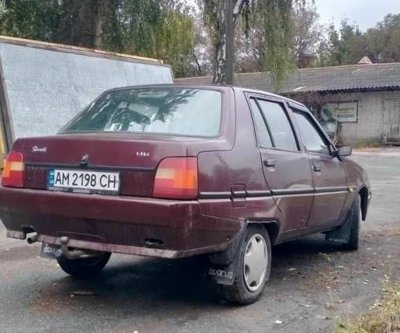 ЗАЗ 1103 Славута 2010 в Житомире на Automoto.ua Красный ЗАЗ 1103 Славута, объемом двигателя 1.3 л и пробегом 120 тыс. км за 1550 $, фото 1 на Automoto.ua