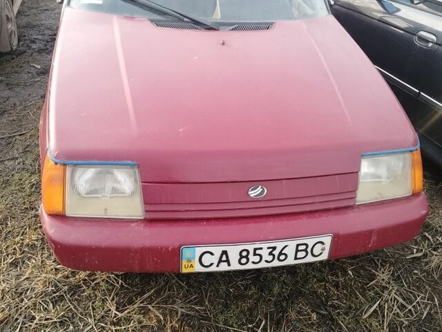 Красный ЗАЗ 1103 Славута, объемом двигателя 1 л и пробегом 11 тыс. км за 550 $, фото 1 на Automoto.ua