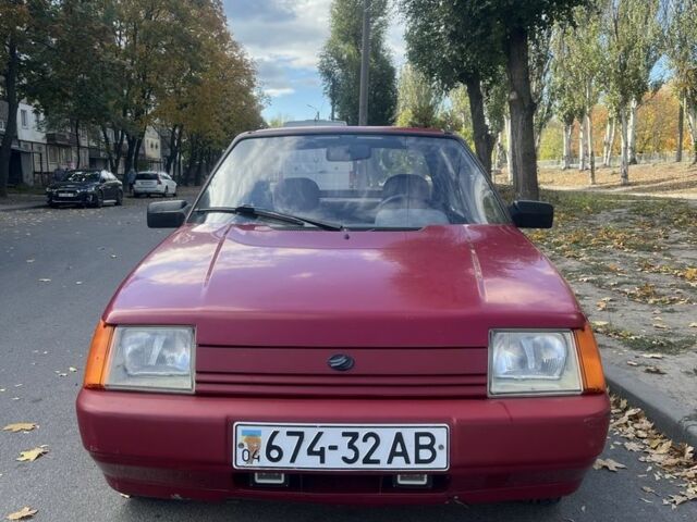ЗАЗ 1103 Славута 2001 в Днепре (Днепропетровске) на Automoto.ua Красный ЗАЗ 1103 Славута, объемом двигателя 1.2 л и пробегом 93 тыс. км за 1400 $, фото 1 на Automoto.ua