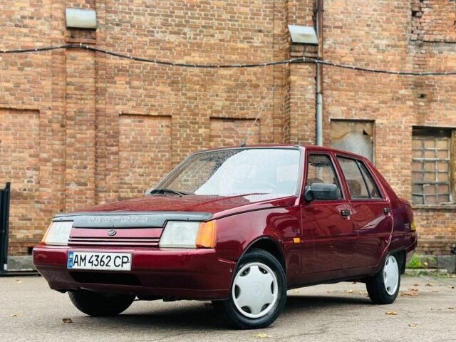 Червоний ЗАЗ 1103 Славута, об'ємом двигуна 1.2 л та пробігом 87 тис. км за 1900 $, фото 1 на Automoto.ua