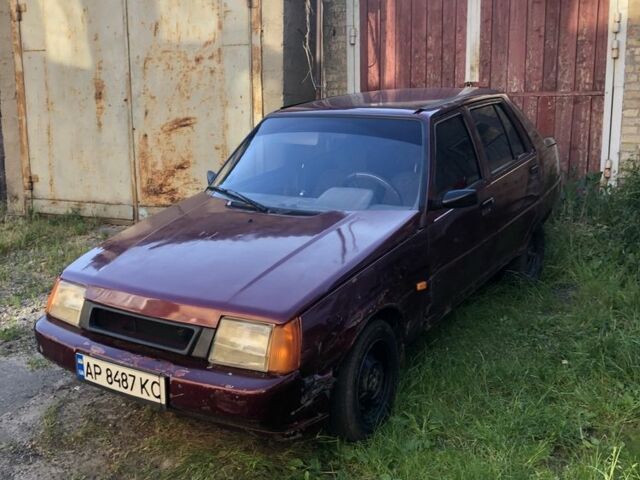 Красный ЗАЗ 1103 Славута, объемом двигателя 1.2 л и пробегом 201 тыс. км за 600 $, фото 1 на Automoto.ua