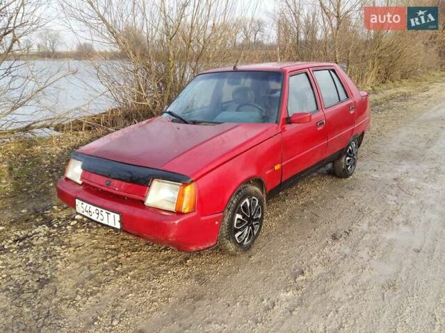 Червоний ЗАЗ 1103 Славута, об'ємом двигуна 1.2 л та пробігом 180 тис. км за 900 $, фото 1 на Automoto.ua