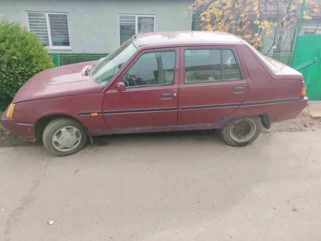 Красный ЗАЗ 1103 Славута, объемом двигателя 1.2 л и пробегом 200 тыс. км за 502 $, фото 1 на Automoto.ua