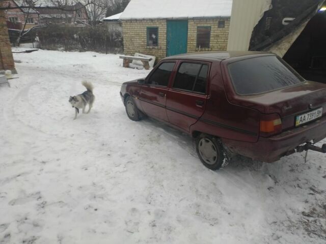 Червоний ЗАЗ 1103 Славута, об'ємом двигуна 2 л та пробігом 70 тис. км за 1300 $, фото 1 на Automoto.ua