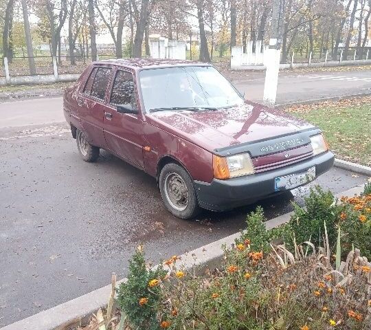 Червоний ЗАЗ 1103 Славута, об'ємом двигуна 1.2 л та пробігом 70 тис. км за 595 $, фото 1 на Automoto.ua