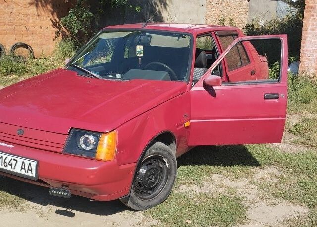 Красный ЗАЗ 1103 Славута, объемом двигателя 0 л и пробегом 154 тыс. км за 600 $, фото 1 на Automoto.ua