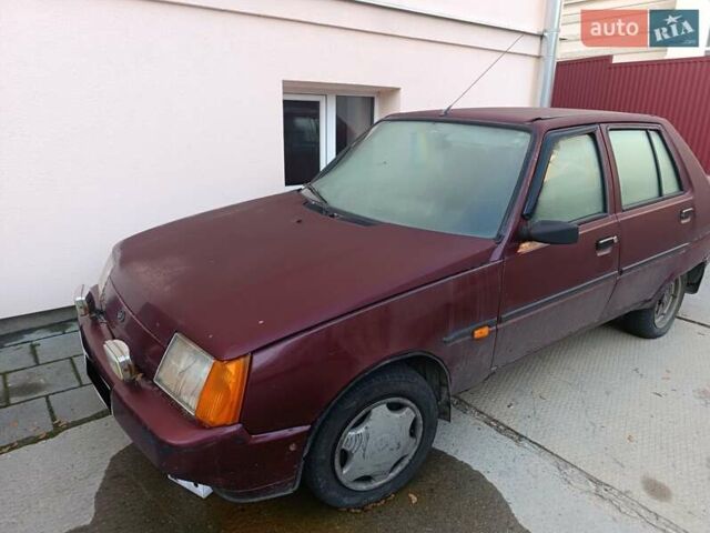 Красный ЗАЗ 1103 Славута, объемом двигателя 1.2 л и пробегом 215 тыс. км за 790 $, фото 1 на Automoto.ua