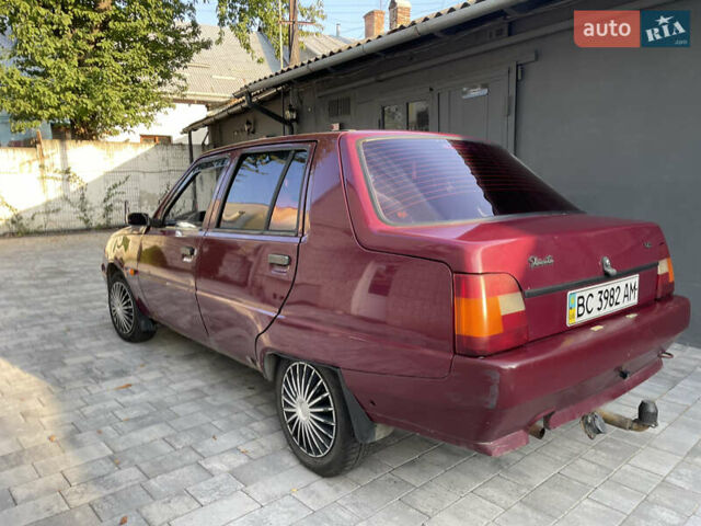 Красный ЗАЗ 1103 Славута, объемом двигателя 1.2 л и пробегом 151 тыс. км за 800 $, фото 1 на Automoto.ua