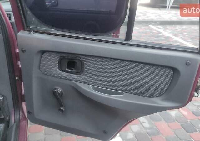 Красный ЗАЗ 1103 Славута, объемом двигателя 1.2 л и пробегом 150 тыс. км за 1300 $, фото 1 на Automoto.ua