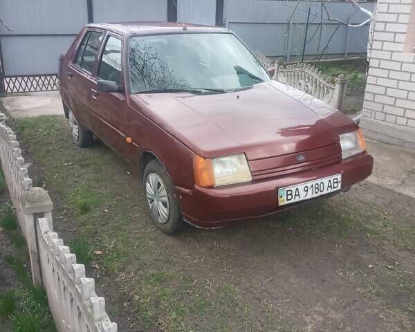 Красный ЗАЗ 1103 Славута, объемом двигателя 1.2 л и пробегом 210 тыс. км за 1200 $, фото 1 на Automoto.ua