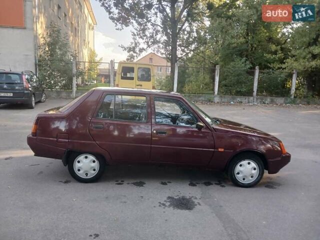 Красный ЗАЗ 1103 Славута, объемом двигателя 1.19 л и пробегом 59 тыс. км за 1350 $, фото 1 на Automoto.ua