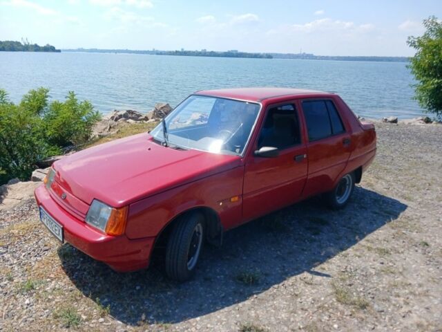Красный ЗАЗ 1103 Славута, объемом двигателя 1.2 л и пробегом 23 тыс. км за 1300 $, фото 1 на Automoto.ua