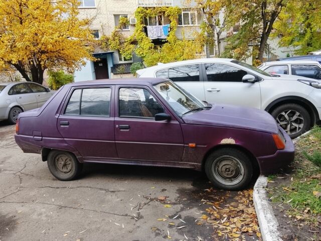 Червоний ЗАЗ 1103 Славута, об'ємом двигуна 1.2 л та пробігом 2 тис. км за 597 $, фото 1 на Automoto.ua