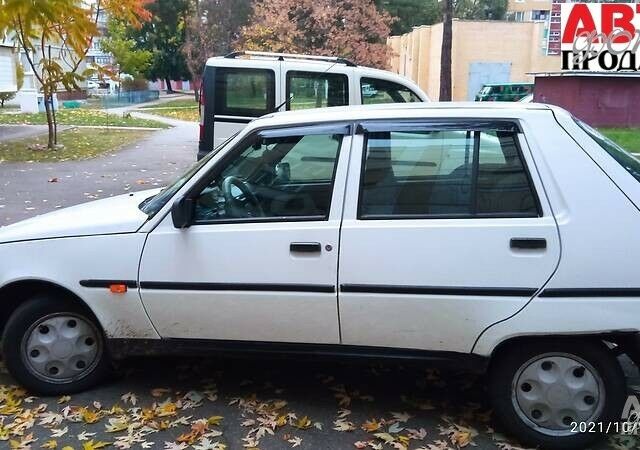 ЗАЗ 1103 Славута 2007 в Чернигове на Automoto.ua ЗАЗ 1103 Славута, объемом двигателя 1.2 л и пробегом 130 тыс. км за 1900 $, фото 1 на Automoto.ua