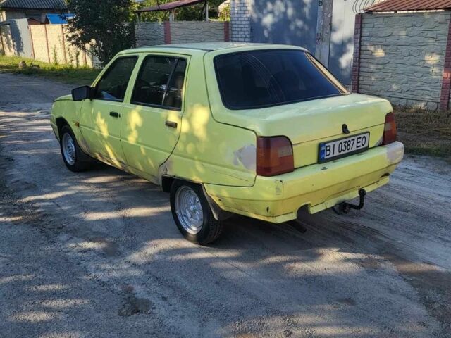 Желтый ЗАЗ 1103 Славута, объемом двигателя 1.2 л и пробегом 230 тыс. км за 500 $, фото 1 на Automoto.ua