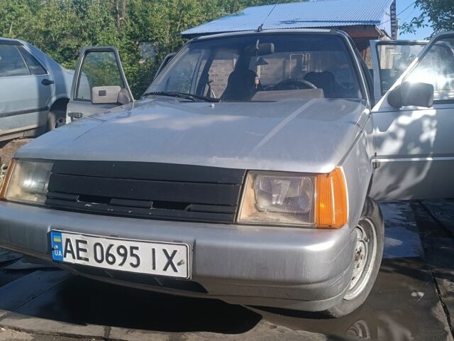 Серый ЗАЗ 1103 Славута, объемом двигателя 1.2 л и пробегом 396 тыс. км за 650 $, фото 1 на Automoto.ua