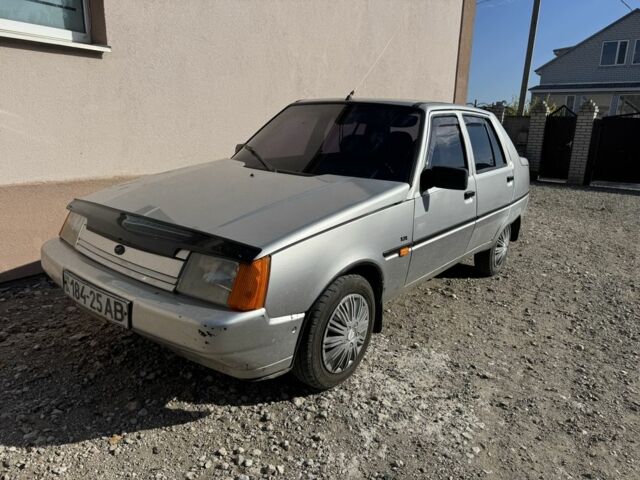 Сірий ЗАЗ 1103 Славута, об'ємом двигуна 1.2 л та пробігом 200 тис. км за 650 $, фото 1 на Automoto.ua