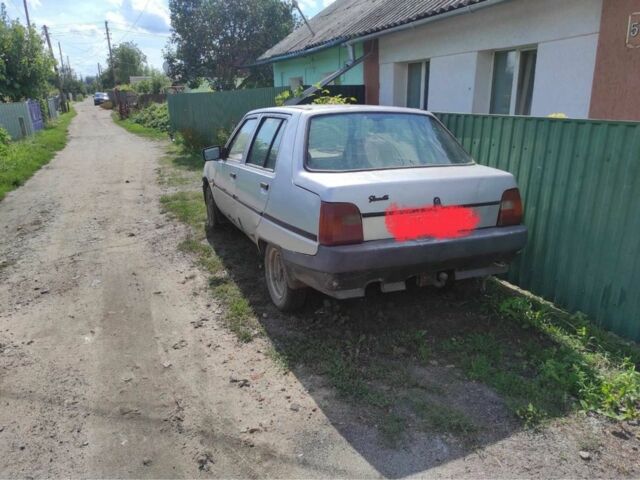 Серый ЗАЗ 1103 Славута, объемом двигателя 1.3 л и пробегом 80 тыс. км за 500 $, фото 1 на Automoto.ua