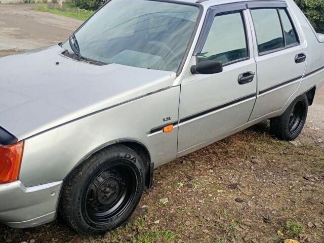 Сірий ЗАЗ 1103 Славута, об'ємом двигуна 1.2 л та пробігом 146 тис. км за 1100 $, фото 1 на Automoto.ua