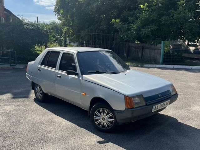 Серый ЗАЗ 1103 Славута, объемом двигателя 1.2 л и пробегом 109 тыс. км за 900 $, фото 1 на Automoto.ua
