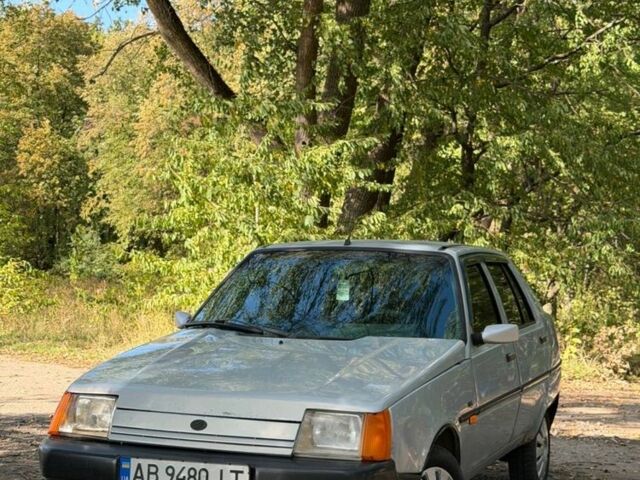 Серый ЗАЗ 1103 Славута, объемом двигателя 1.2 л и пробегом 204 тыс. км за 800 $, фото 1 на Automoto.ua