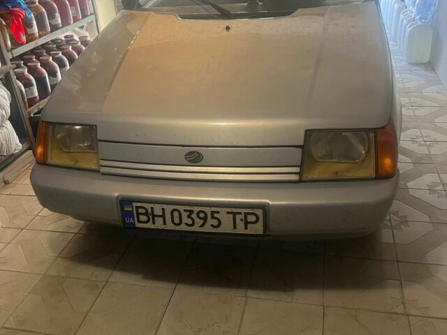 ЗАЗ 1103 Славута 2004 в Одессе на Automoto.ua Серый ЗАЗ 1103 Славута, объемом двигателя 1.2 л и пробегом 250 тыс. км за 1000 $, фото 1 на Automoto.ua