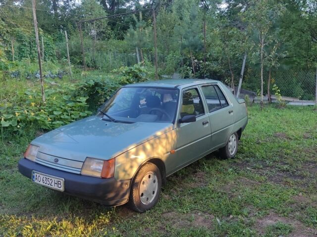 Серый ЗАЗ 1103 Славута, объемом двигателя 1.2 л и пробегом 176 тыс. км за 1199 $, фото 1 на Automoto.ua