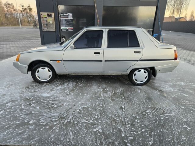 Серый ЗАЗ 1103 Славута, объемом двигателя 1.2 л и пробегом 110 тыс. км за 1500 $, фото 1 на Automoto.ua