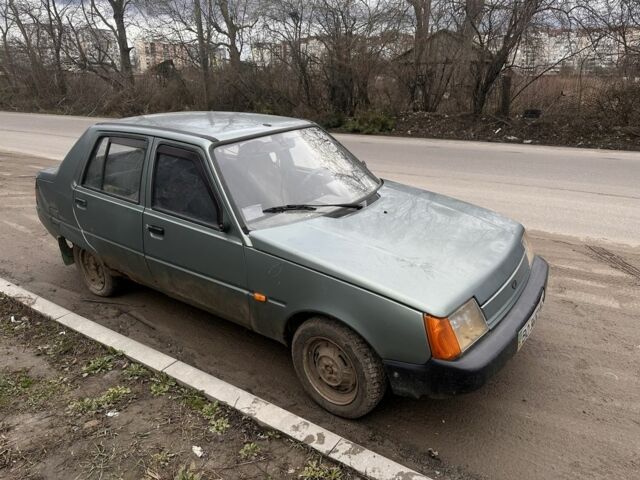 Сірий ЗАЗ 1103 Славута, об'ємом двигуна 0 л та пробігом 200 тис. км за 390 $, фото 1 на Automoto.ua