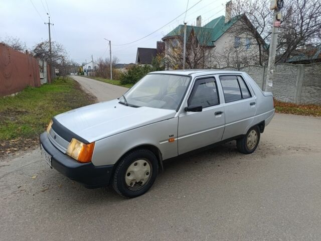 Серый ЗАЗ 1103 Славута, объемом двигателя 1.2 л и пробегом 165 тыс. км за 950 $, фото 1 на Automoto.ua