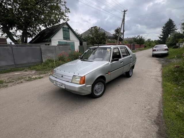 Серый ЗАЗ 1103 Славута, объемом двигателя 0 л и пробегом 111 тыс. км за 670 $, фото 1 на Automoto.ua