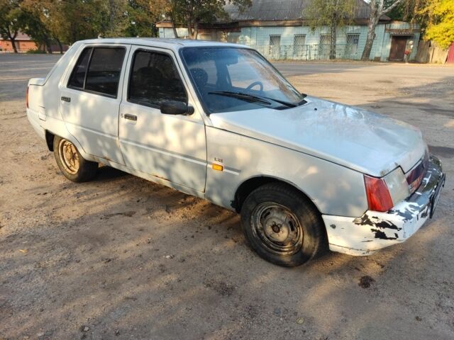 Серый ЗАЗ 1103 Славута, объемом двигателя 1.2 л и пробегом 100 тыс. км за 594 $, фото 1 на Automoto.ua