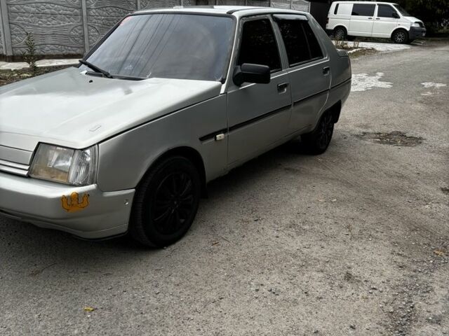 Серый ЗАЗ 1103 Славута, объемом двигателя 0 л и пробегом 193 тыс. км за 750 $, фото 1 на Automoto.ua