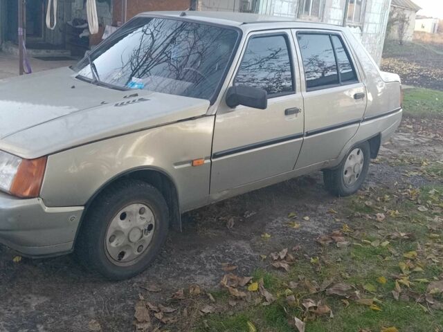 Серый ЗАЗ 1103 Славута, объемом двигателя 1.2 л и пробегом 130 тыс. км за 717 $, фото 1 на Automoto.ua