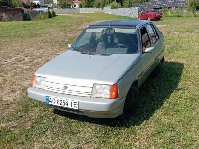 Серый ЗАЗ 1103 Славута, объемом двигателя 1.2 л и пробегом 150 тыс. км за 800 $, фото 1 на Automoto.ua