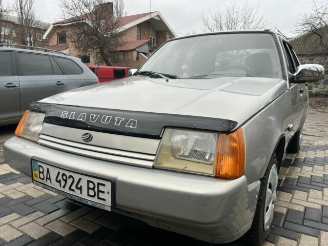 Серый ЗАЗ 1103 Славута, объемом двигателя 1.3 л и пробегом 130 тыс. км за 1450 $, фото 1 на Automoto.ua