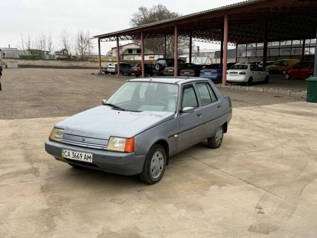 Сірий ЗАЗ 1103 Славута, об'ємом двигуна 1.2 л та пробігом 85 тис. км за 650 $, фото 1 на Automoto.ua