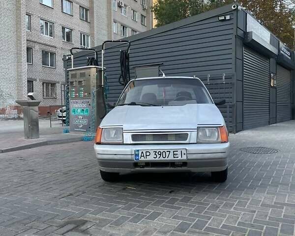 Серый ЗАЗ 1103 Славута, объемом двигателя 1.2 л и пробегом 400 тыс. км за 700 $, фото 1 на Automoto.ua