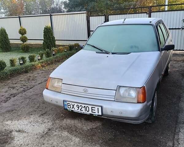 ЗАЗ 1103 Славута 2003 в Виннице на Automoto.ua Серый ЗАЗ 1103 Славута, объемом двигателя 1.2 л и пробегом 240 тыс. км за 1100 $, фото 1 на Automoto.ua
