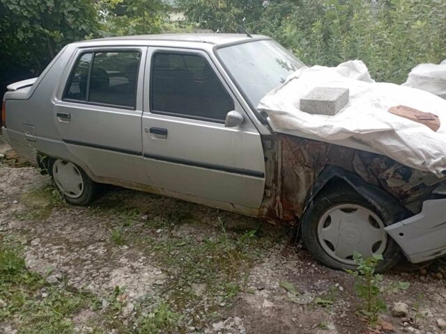 Серый ЗАЗ 1103 Славута, объемом двигателя 0 л и пробегом 200 тыс. км за 500 $, фото 1 на Automoto.ua