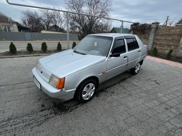 Серый ЗАЗ 1103 Славута, объемом двигателя 1.2 л и пробегом 237 тыс. км за 750 $, фото 1 на Automoto.ua