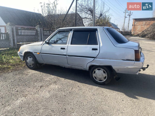 Сірий ЗАЗ 1103 Славута, об'ємом двигуна 1.2 л та пробігом 120 тис. км за 650 $, фото 1 на Automoto.ua