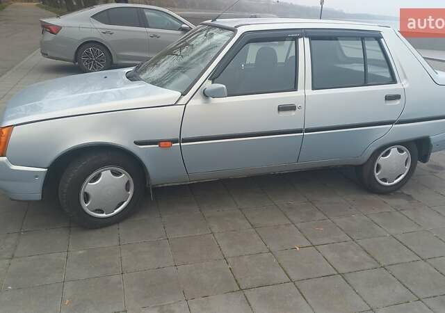 Серый ЗАЗ 1103 Славута, объемом двигателя 1.2 л и пробегом 69 тыс. км за 1900 $, фото 1 на Automoto.ua