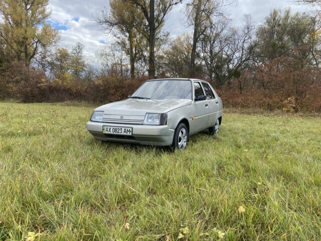 Серый ЗАЗ 1103 Славута, объемом двигателя 1.2 л и пробегом 1000 тыс. км за 1400 $, фото 1 на Automoto.ua