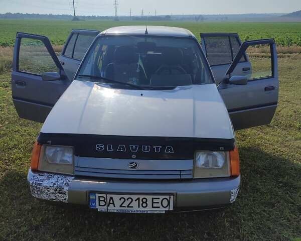 Серый ЗАЗ 1103 Славута, объемом двигателя 1.2 л и пробегом 152 тыс. км за 1399 $, фото 1 на Automoto.ua