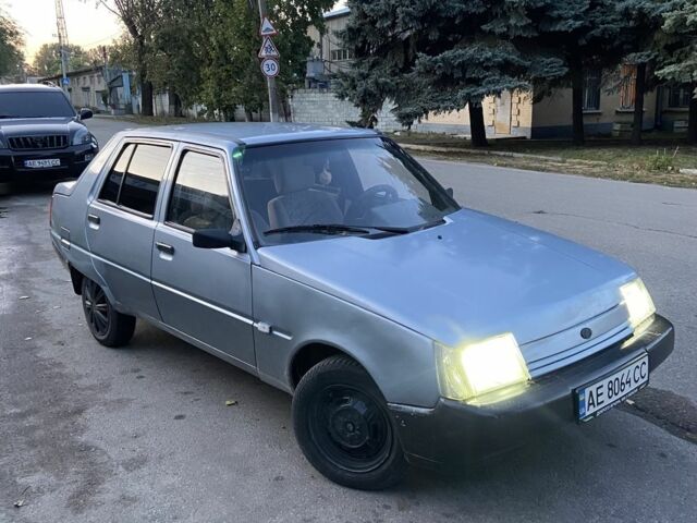 Серый ЗАЗ 1103 Славута, объемом двигателя 1.2 л и пробегом 180 тыс. км за 1066 $, фото 1 на Automoto.ua