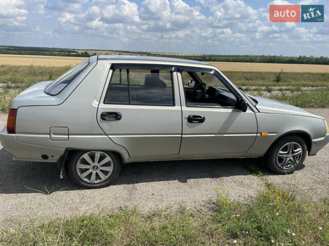 Серый ЗАЗ 1103 Славута, объемом двигателя 1.2 л и пробегом 103 тыс. км за 1650 $, фото 1 на Automoto.ua