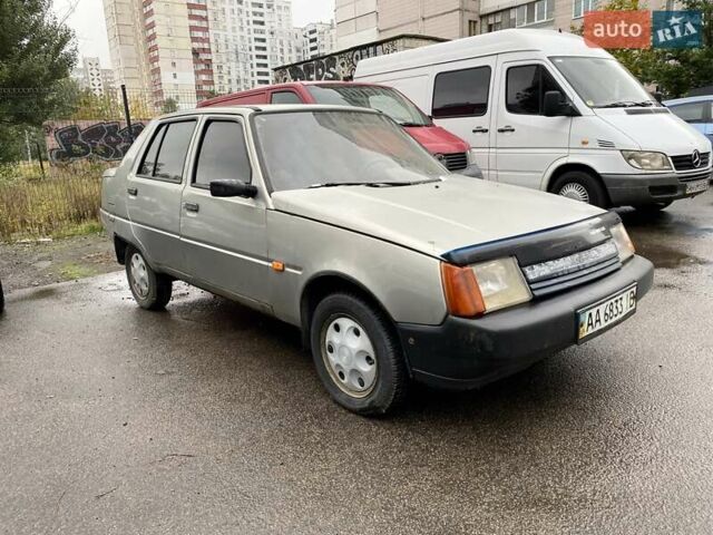 Серый ЗАЗ 1103 Славута, объемом двигателя 1.3 л и пробегом 224 тыс. км за 950 $, фото 1 на Automoto.ua